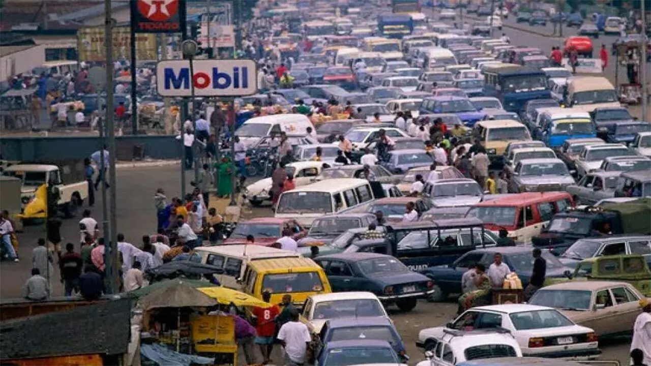 Fuel crisis: Queues resurface in Calabar as scarcity persist