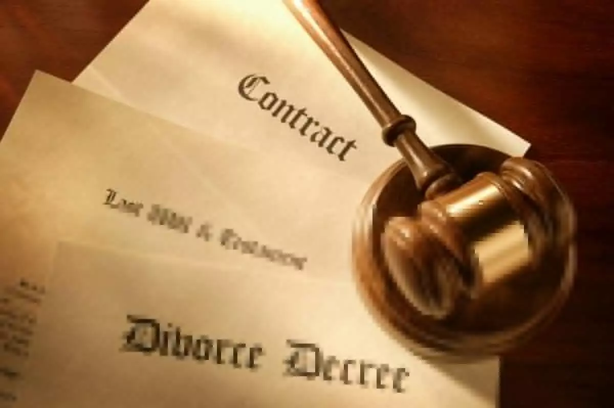 Housewife seeks dissolution of 14 year old ”loveless” marriage