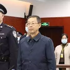 Chinese ex-official receives suspended death sentence for graft