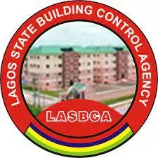 Lagos demolishes building for violating construction laws