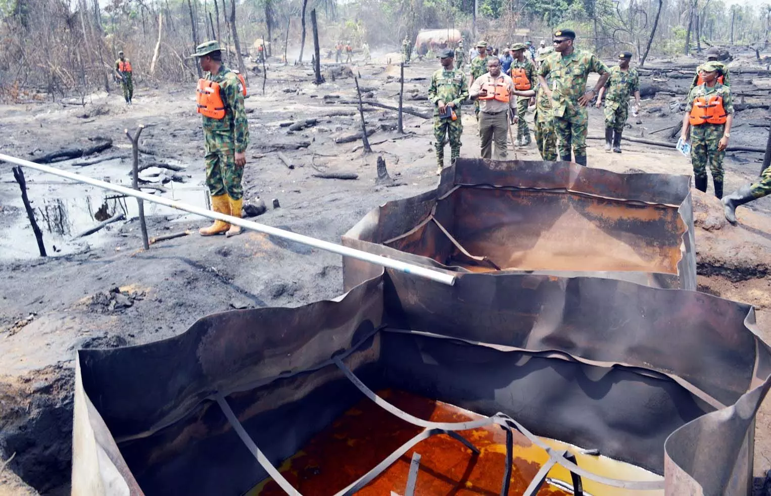 Oil thieves flee as troops destroy illegal refinery in Delta