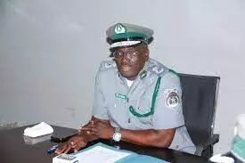 Customs hands over senior officer to own police for alleged extortion