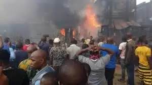 Fire destroys 2 shops in Anambra market