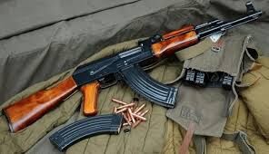 Police arrest 2 suspects with fabricated AK47 rifle