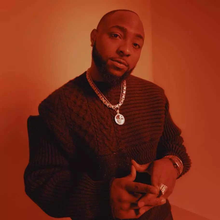 Edo guber: Davido canvasses votes for PDP’s Ighodalo