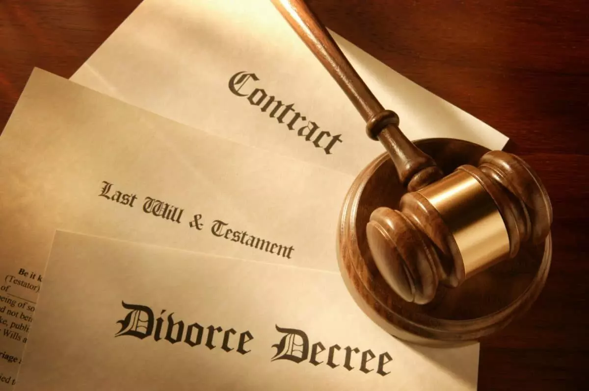 Court dissolves marriage after couple’s mutual agreement