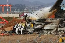 179 presumed dead as plane carrying 181 crashes in South Korea